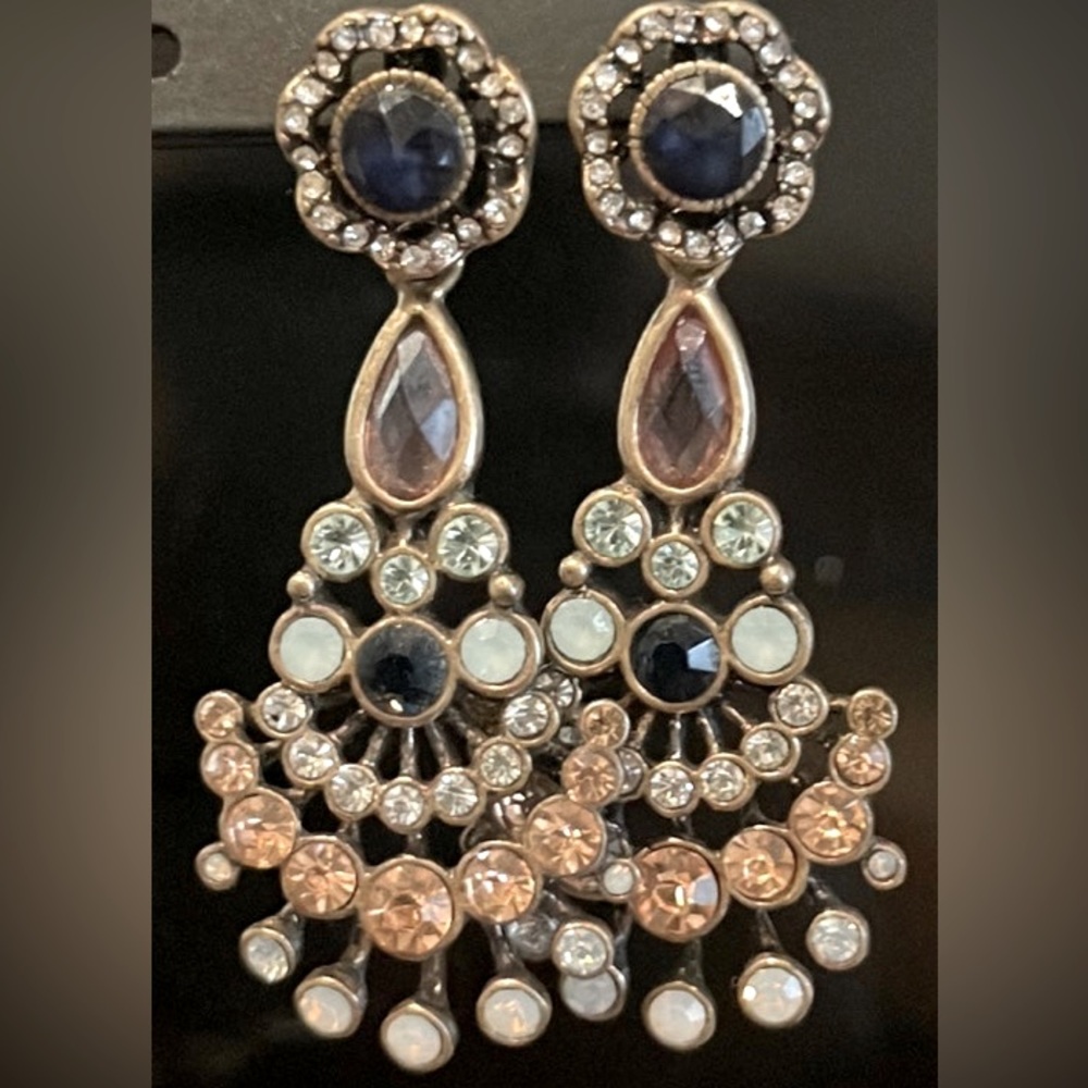 ISO Parisian Belle Chloe + Isabel Earrings